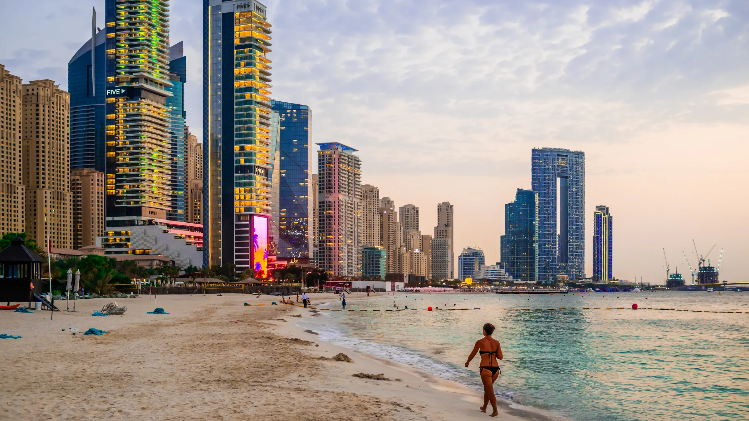 Dubai Marina Beach