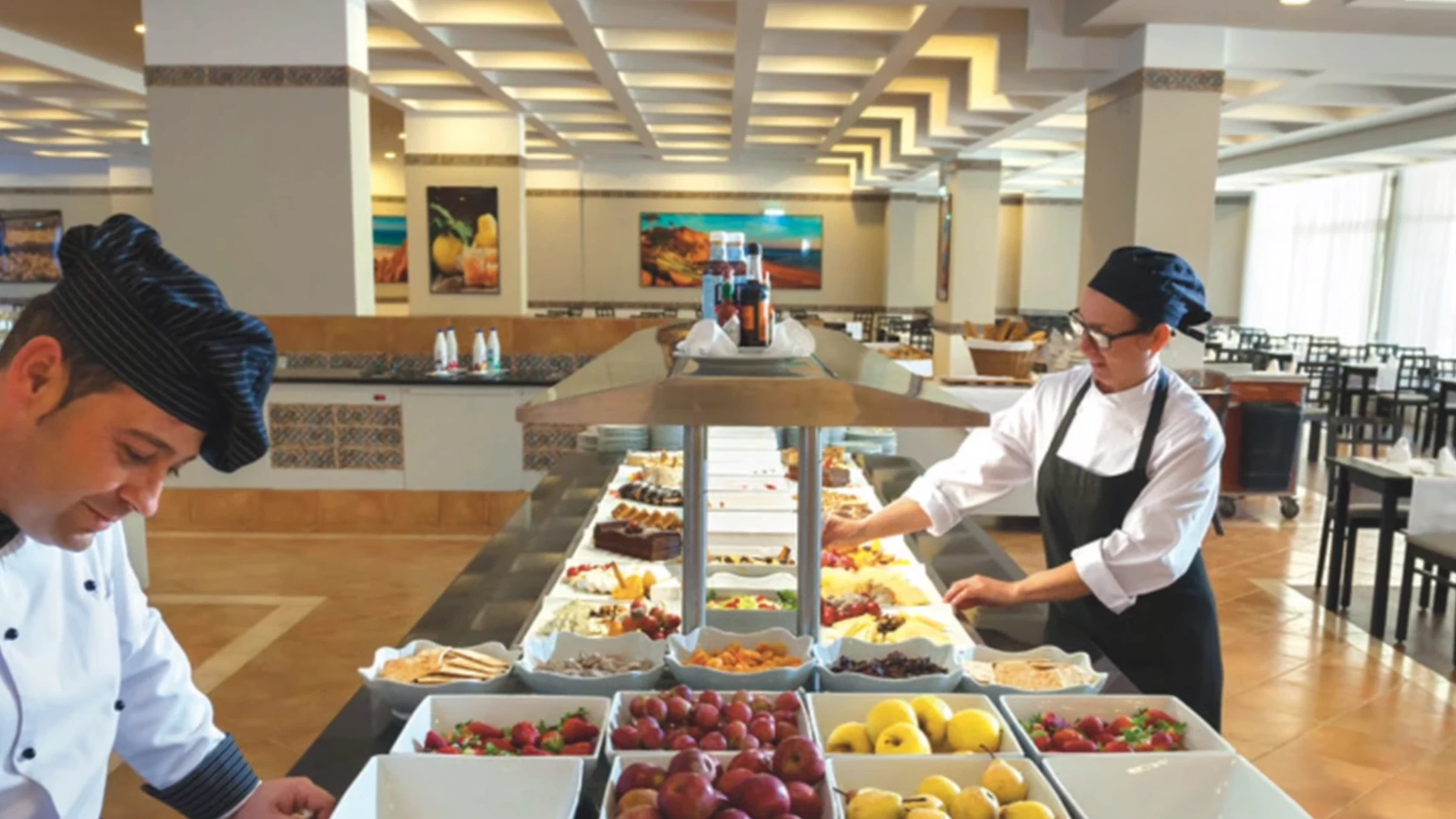 Buffetauswahl im Hotel Riu Dubai