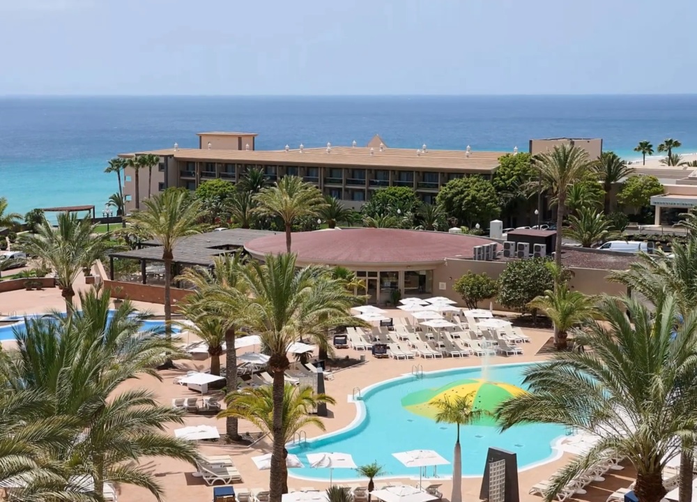 Poollandschaft des Iberostar Waves Gaviotas Park