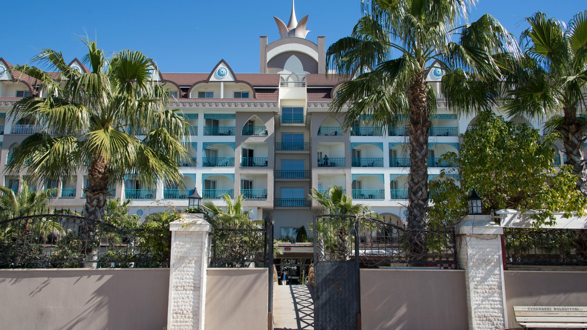 Side Crown Palace: Außenansicht von 2015