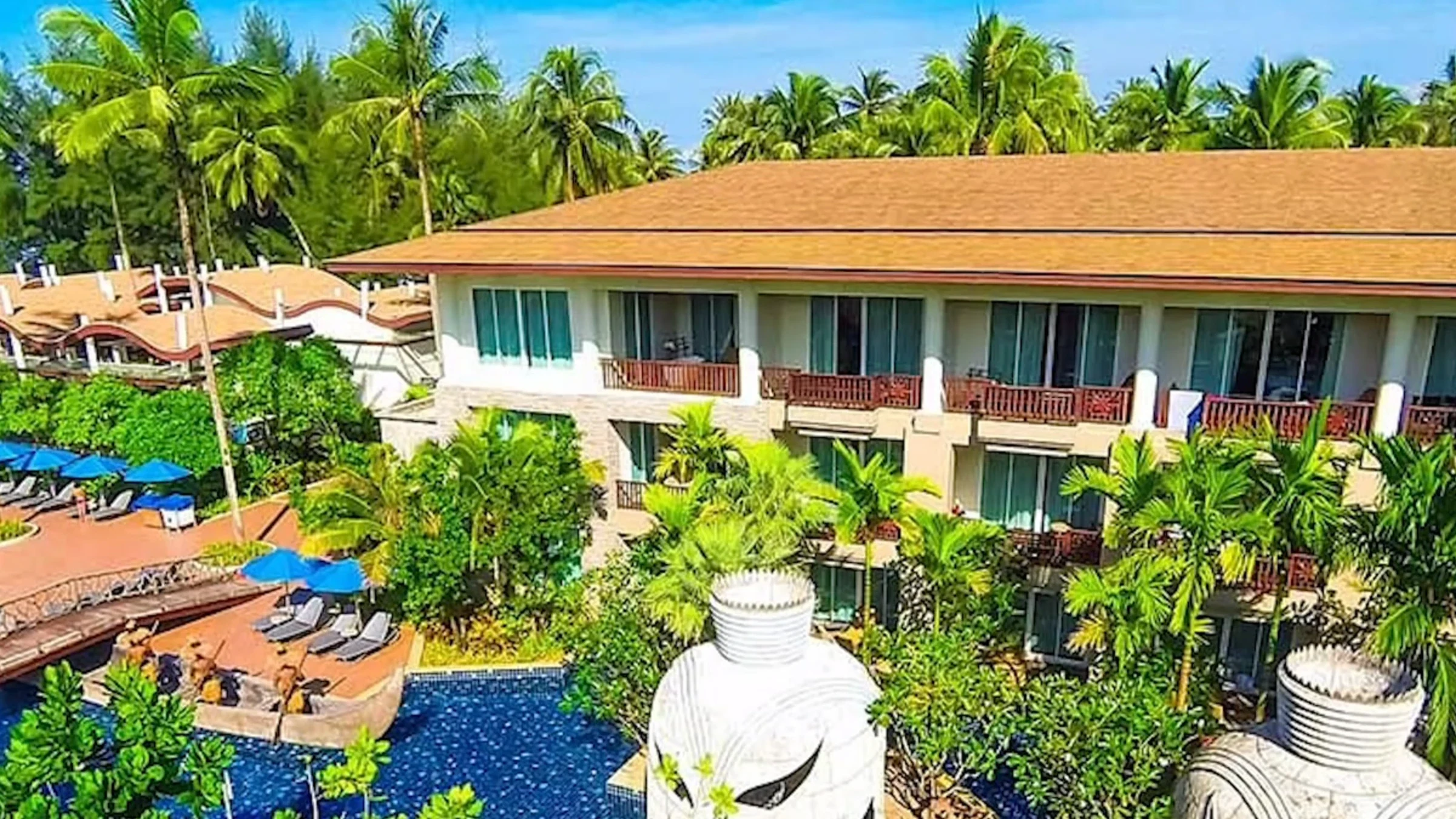 Poolzugang im Graceland Khaolak Beach Resort
